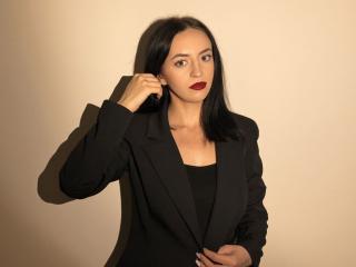 SarahNoir's Live Cam